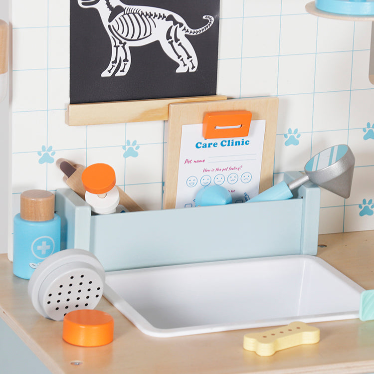 Kids Wooden Pet Care Clinic Playset